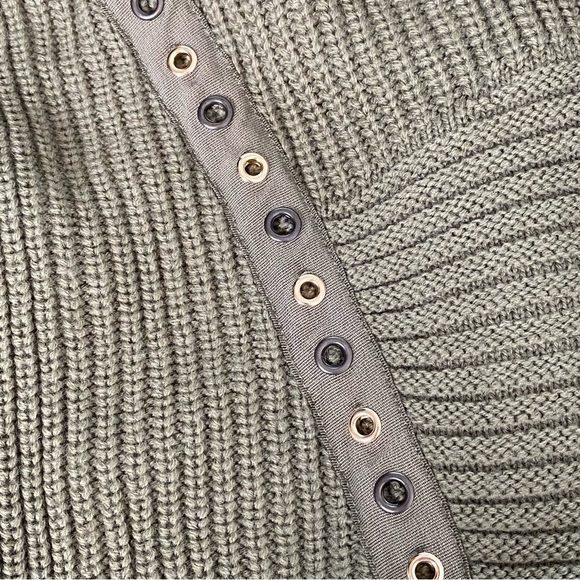 Bar III Green Grommet Sweater - Picture 4 of 9